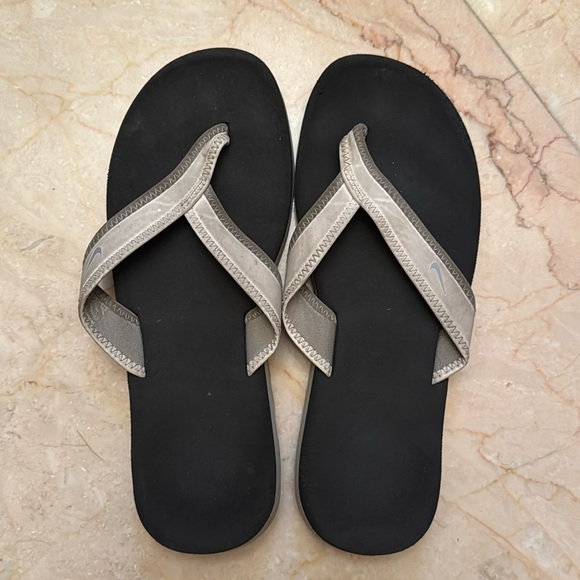 Nike Shoes - Nike Flip Flops